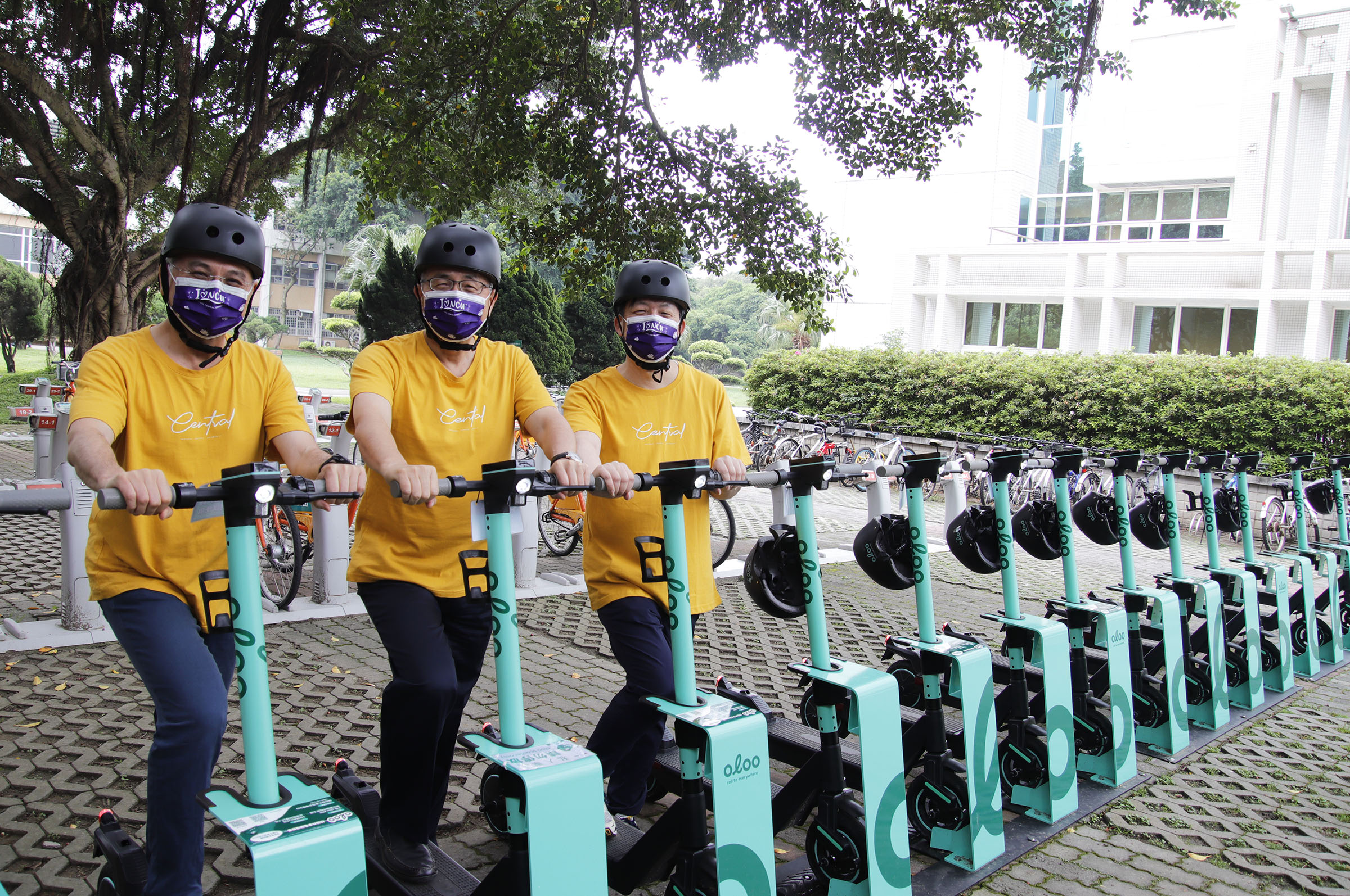 NCU introduced e-scooters to the campus, offering a faster and more convenient shared transportation service. Photo: Chen Ju-Chih