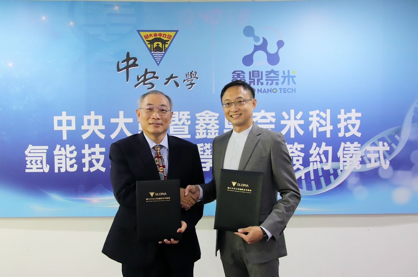 The partnership between NCU and Tripod Nano Technology, is dedicated to the development of key technology for "Seawater Hydrogen Production." Photo by Chen Ju-Chih