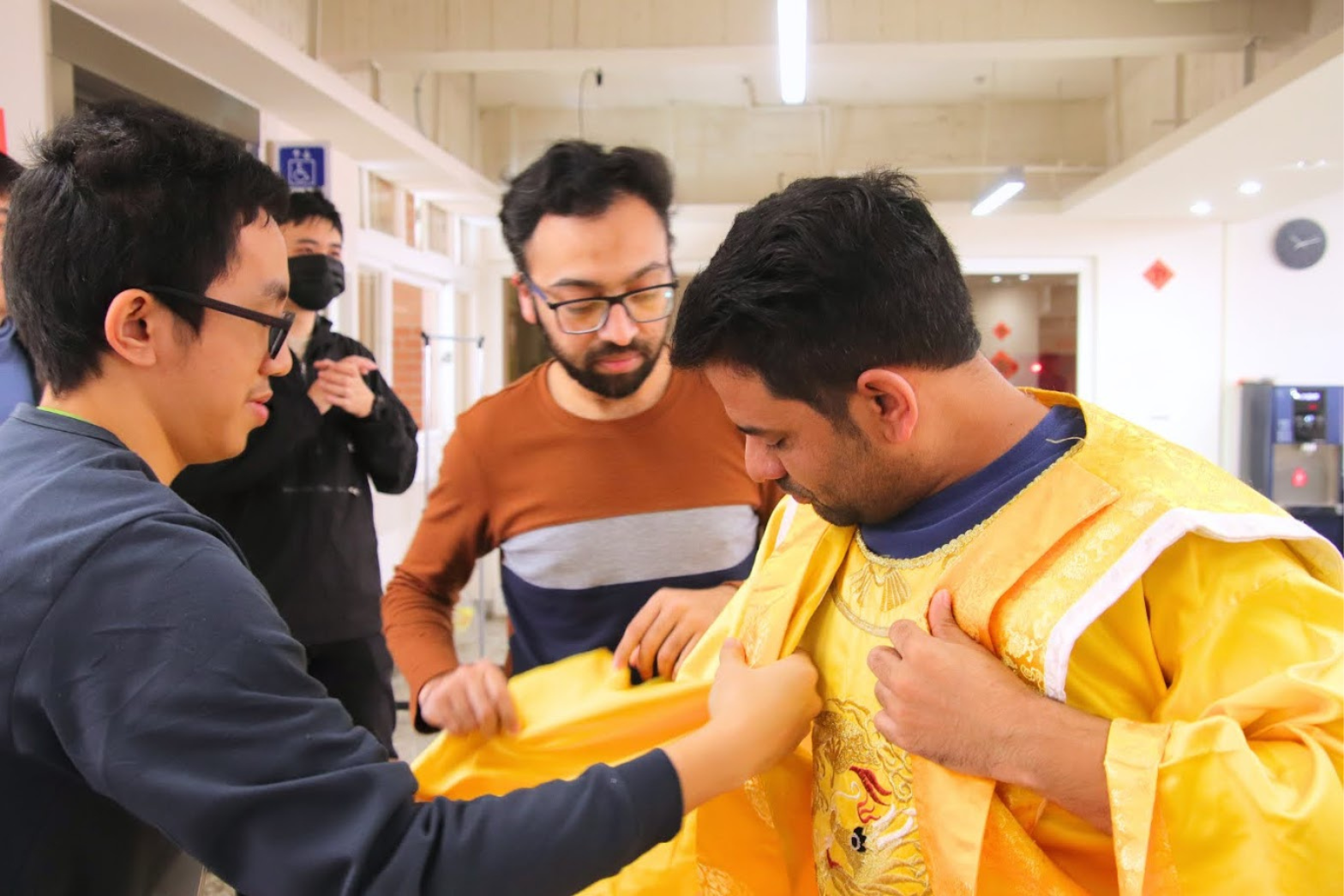 International students donned traditional costumes at the event. Photo by Tsai Pei-lun