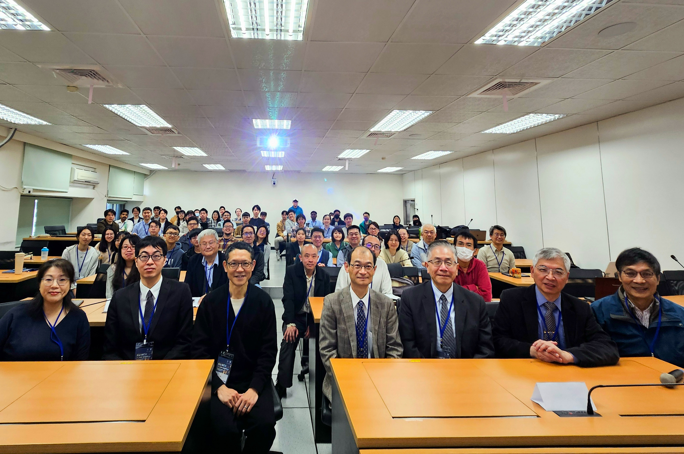 大氣系與日本京都大學防災研究所共同舉辦「第一屆中尺度模擬與可預報聯合研討會」，旨在促進兩校之間在高影響天氣相關研究議題之合作。照片大氣系提供