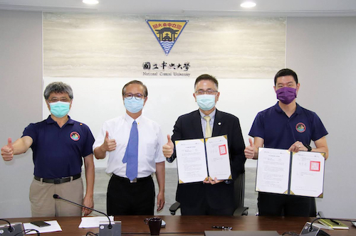 中央大學與陽翼先進科技公司完成視訊締約,將共同執行台灣首次的國際登月任務,並透過陽翼獨家代理的日本 SpaceBD 太空科技公司建立跨國產學發展計畫。陳如枝攝