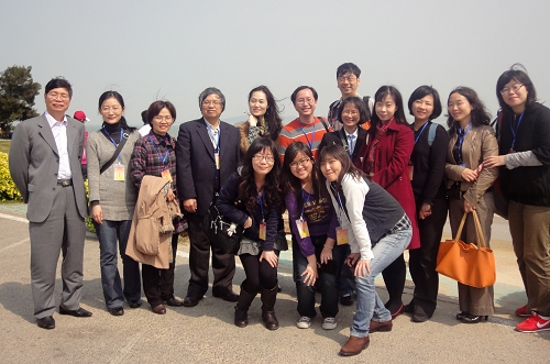 2012年3月31日，初抵廈門，展開兩岸學術交流。照片中文系提供