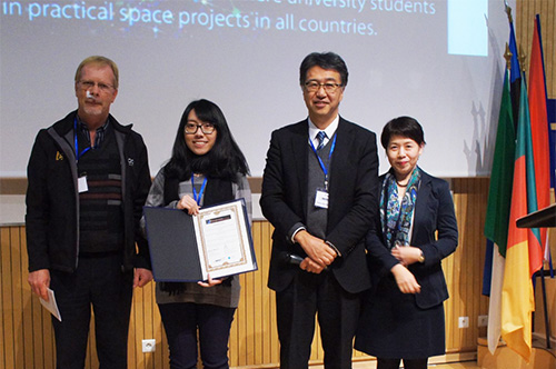 Yi Duann (second to left) won the 5th Mission Idea Contest held by University Space Engineering Consortium (UNISEC).