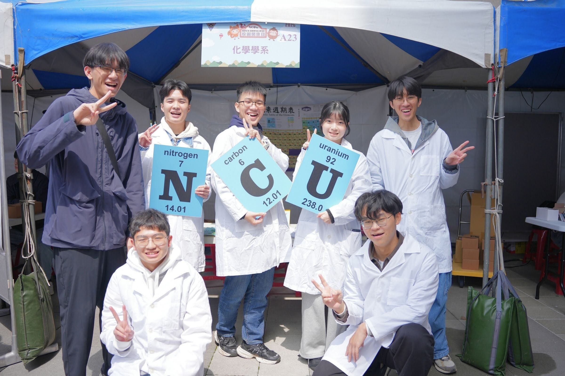 中央大學年度盛事「Open House Day 校園開放日」3月7日熱鬧登場，邀請全國高中生與家長走進中大校園，開箱大學生活與學習。蔡沛倫攝