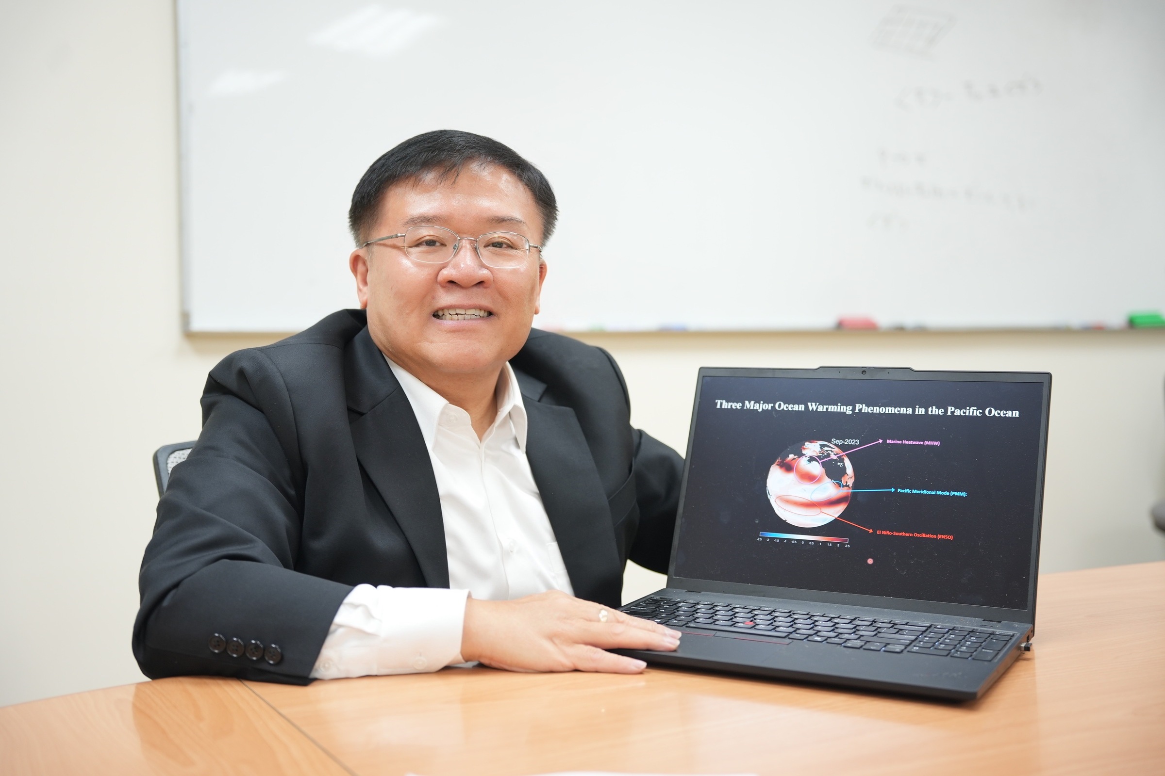 中央大學大氣系余進義講座教授，為國際氣候科學領域的重要學者，最新研究成果刊登於國際頂尖期刊《Science Advances》。陳如枝攝
