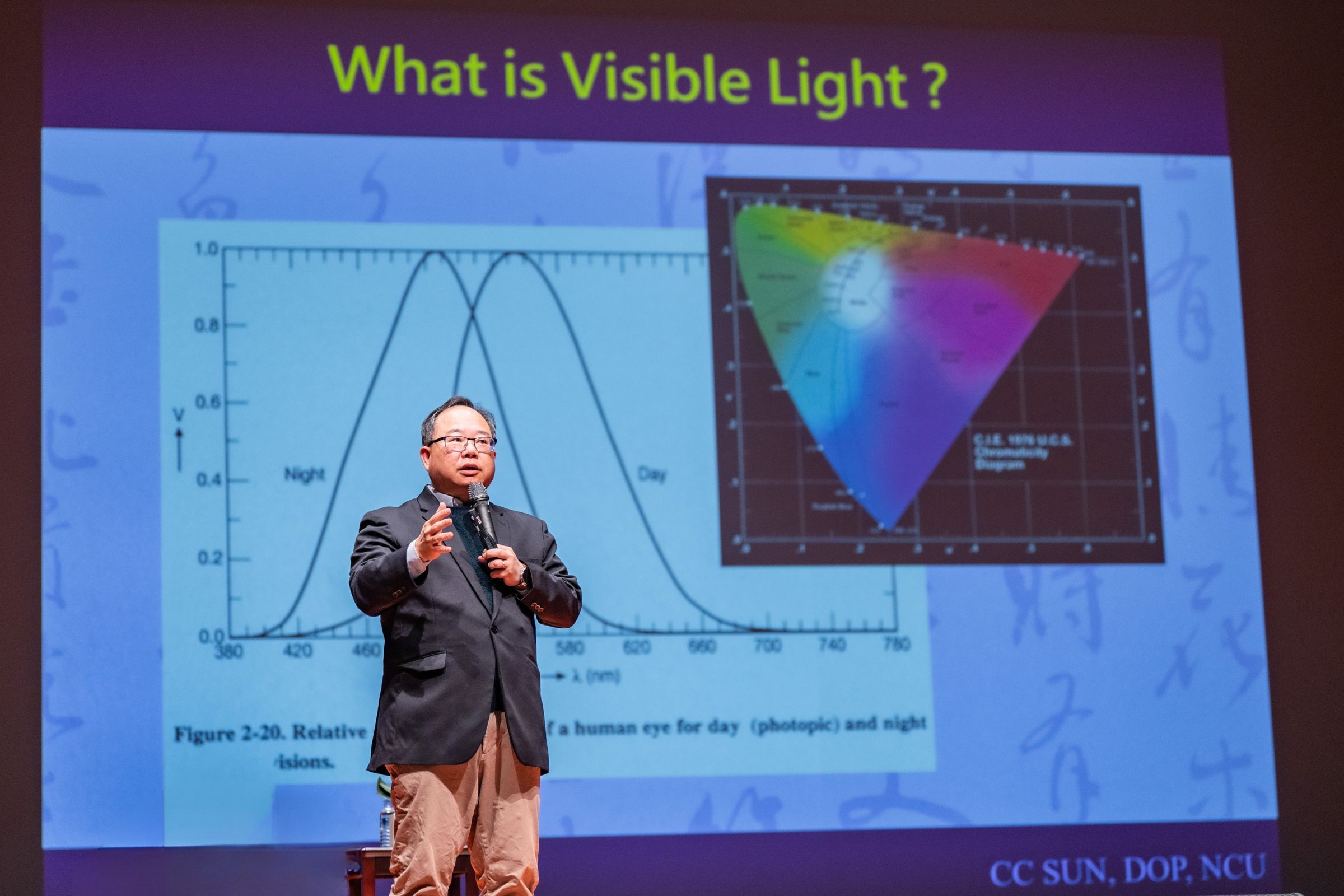 111週年校慶講座，光電系孫慶成講座教授分享「學術生涯的三次光電科技革命、角色與展望」。校園實習攝影梁瑞昇攝