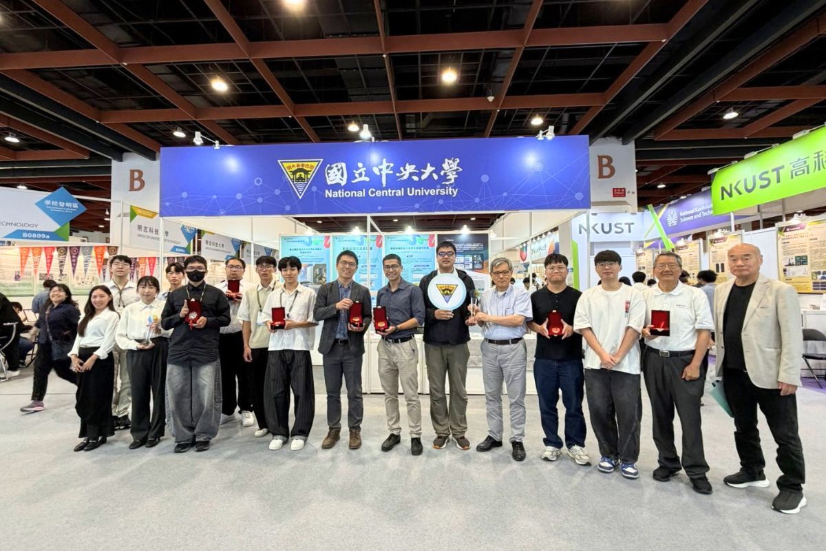 National Central University achieved outstanding results at the Invention Competition of the 2026 Taiwan InnoTech Expo, winning 3 Platinum Awards, 3 Corporate Special Awards, 6 Gold Awards, 3 Silver Awards, and 5 Bronze Awards.